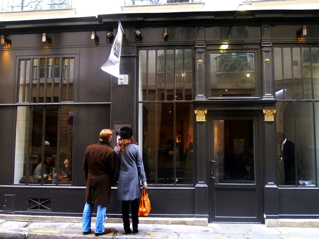 KGB (Kitchen Galerie Bis), restaurant à Paris